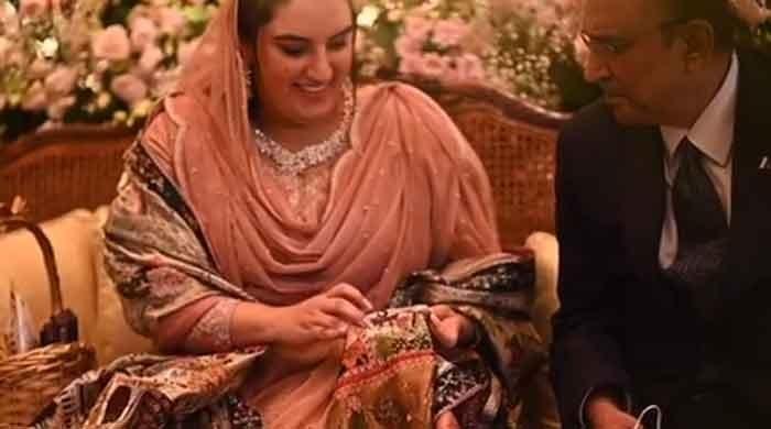 bakhtawar shawl