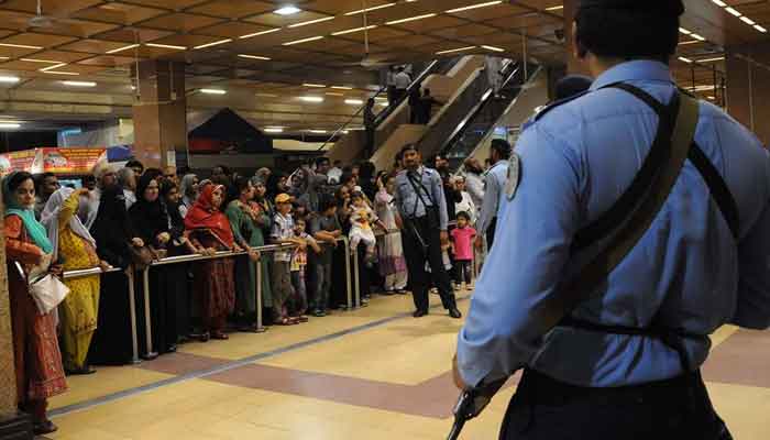 Coronavirus: Pakistan updates travel restrictions for inbound travelers from UK 