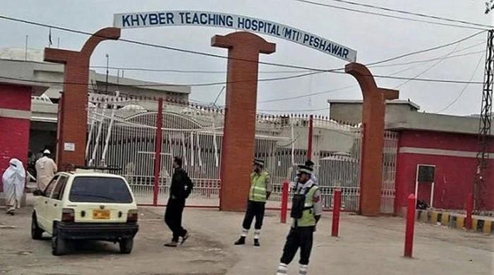 KTH coronavirus deaths: Inquiry holds current, former directors of Peshawar hospital responsible