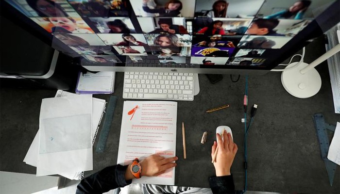 Zoom sessions and Google Hangouts: Are virtual meetings exacerbating climate emergency? - Vimarsana News