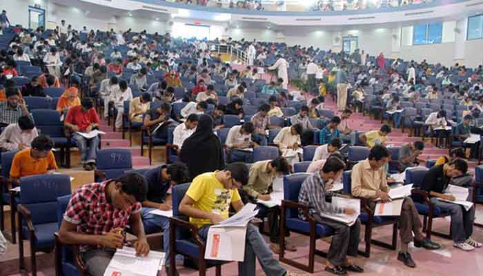 MDCAT 2020: Students continue protests in major Pakistan cities over discrepancies in entry exam