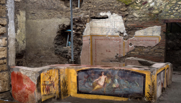 WATCH: 2,000-year-old fast food restaurant discovered in Italy's Pompeii