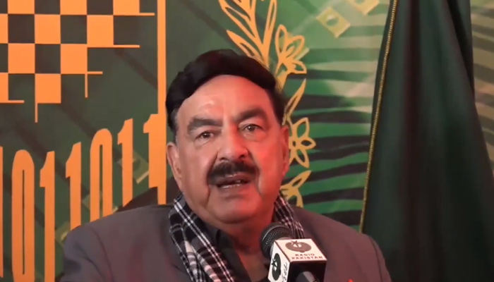 Sheikh Rasheed warns of action within 72hrs against anyone badmouthing Pakistan Army