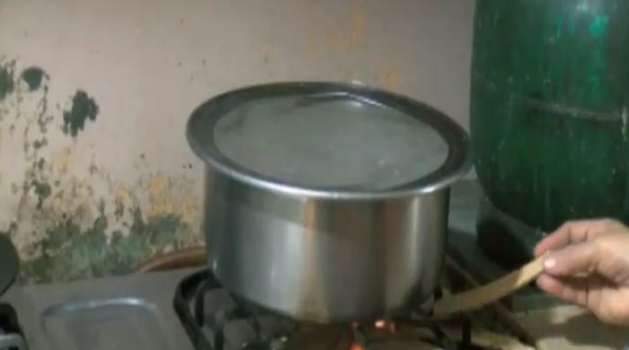 Gas crisis in Pakistan intensifies, aggravates hardships for citizens, industrialists