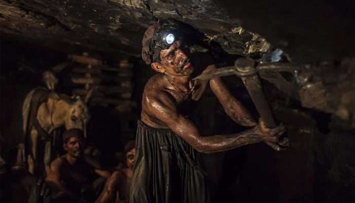 11 killed as armed men attack coal miners at Machh