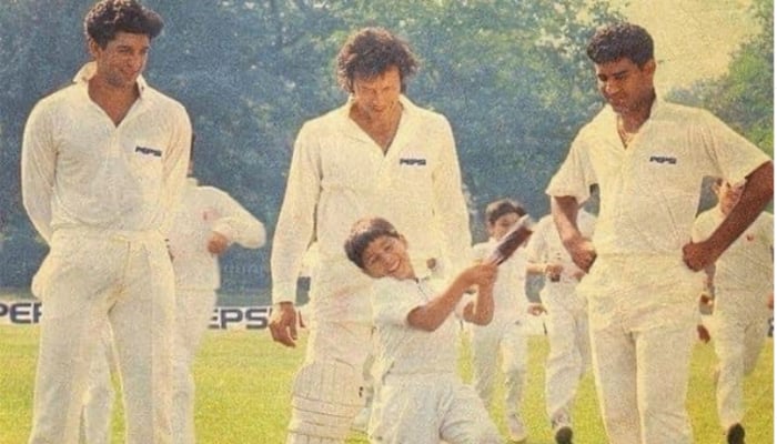 PM Imran Khan posts throwback pic with Wasim, Waqar from famous 1989 commercial