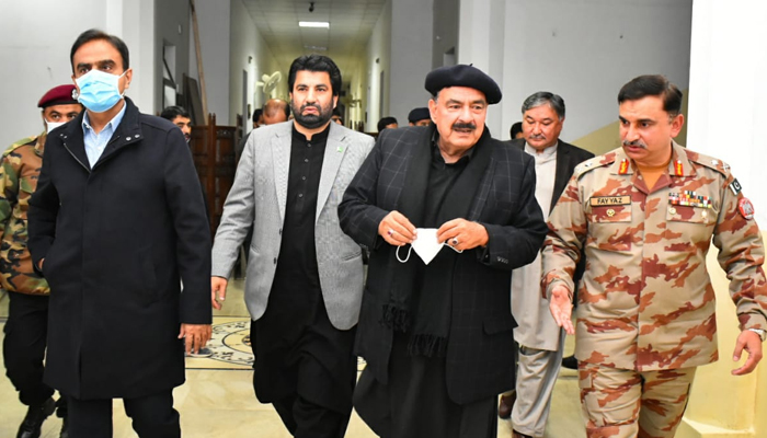 Machh massacre: Shaikh Rasheed arrives in Quetta, holds high-level meeting