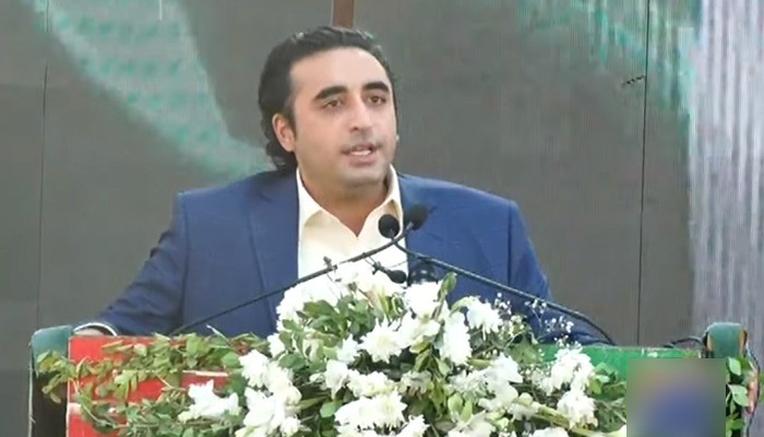 Bilawal tells MQM to 'think of Karachi, instead of your own helplessness'