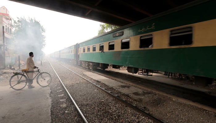 Pakistan Railways' deficit increases by Rs11 billion in 2020