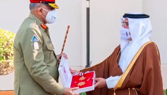 Gen Bajwa honoured with Bahrain Order by Crown Prince Salman bin Hamad
