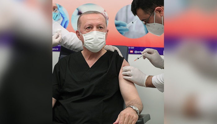 Turkey's Erdogan receives COVID-19 vaccine 