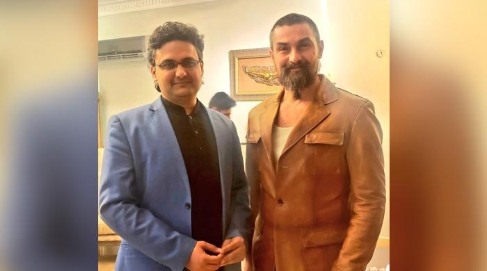 Faisal Javed Khan thanks Ertugrul actors who played Bamsi, Artuk for visiting Pakistan