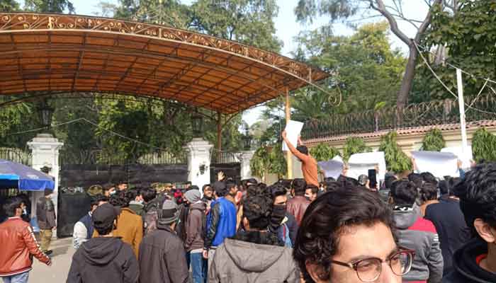 Lahore students demand online exam, fee discount in protest outside Governor House