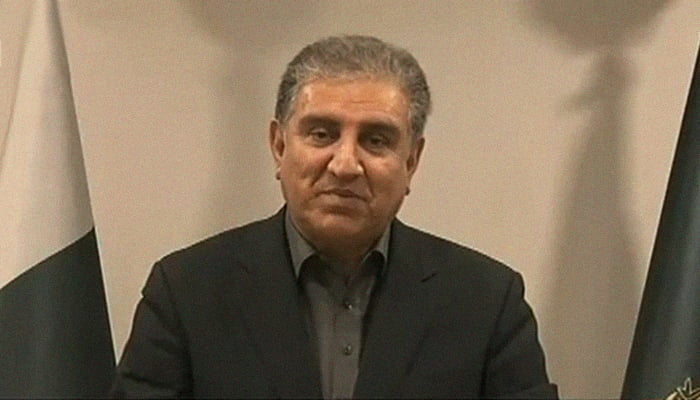 Pakistan to get first shipment of COVID-19 vaccine by Jan 31: Qureshi