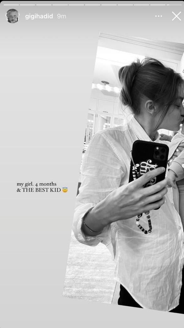 Gigi Hadid S Adorable Mirror Selfie, Black And White Mirror Pic Captions