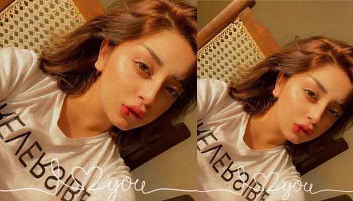 Alizeh Shah sets internet ablaze with her stunning selfie