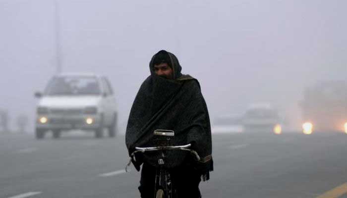 Karachi weather forecast: City to experience cold, dry weather on Monday