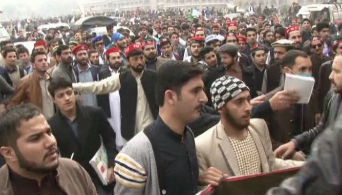 Lahore university students protest full fee despite closure of campus 