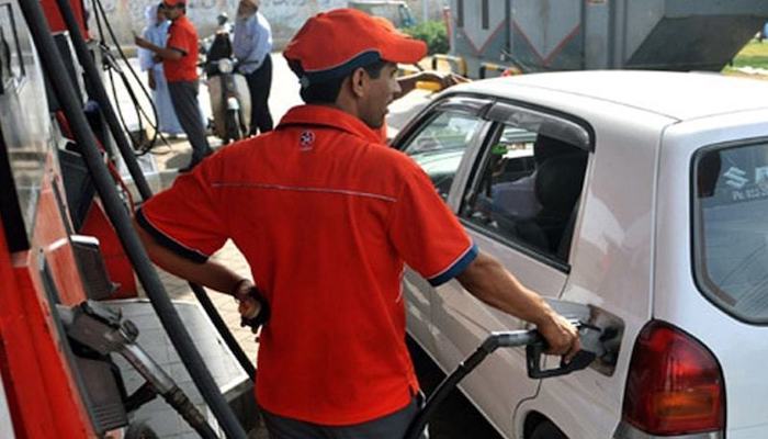 Petrol may become more expensive in Pakistan from February