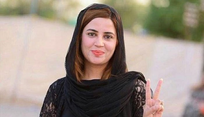 Cow dung to power buses in Karachi: Zartaj Gul - Vimarsana News