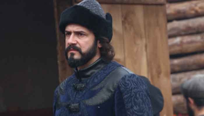 Ertugrul's Aliyar Bey rides horse - Vimarsana News