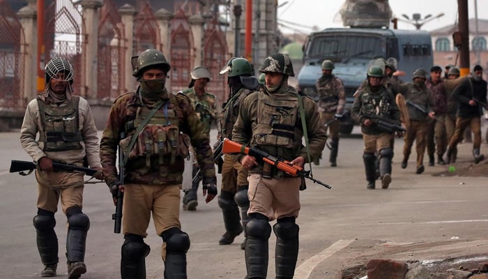 India martyrs three, arbitrarily arrests half a dozen Kashmiris in a week: FO