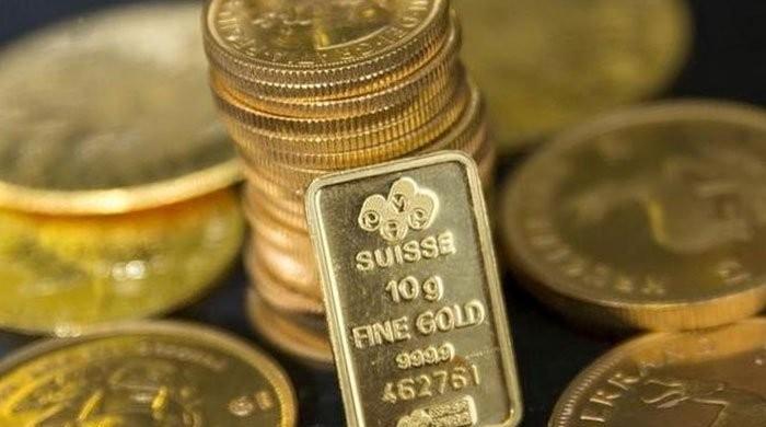 Gold rate falls Rs300 per tola on Feb 9