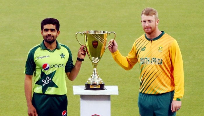 Pak vs SA: Green shirts take on Proteas in first T20 today