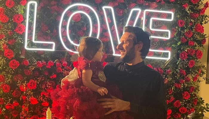 Shahid Afridi wishes daughter Arwa on first birthday