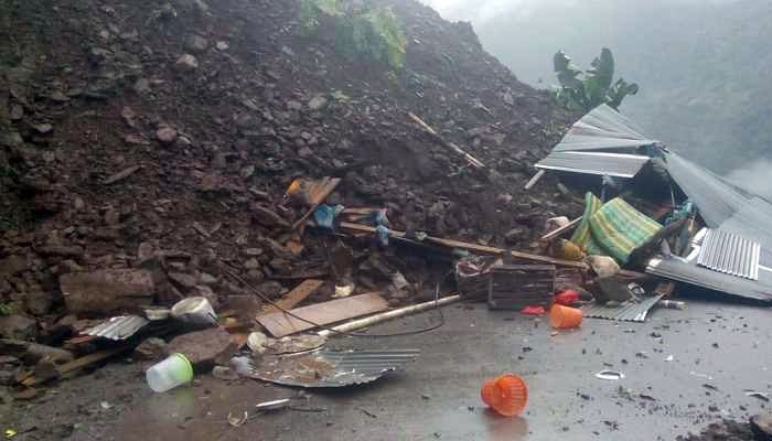 Three children killed in Rahim Yar Khan landslide