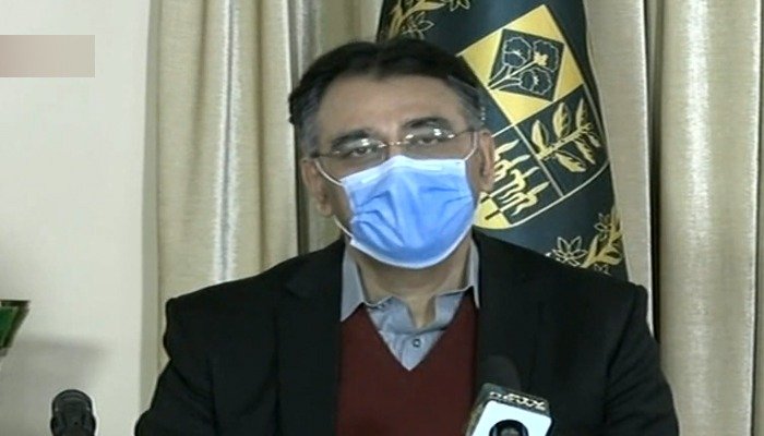 Asad Umar urges frontline healthcare workers to register for coronavirus vaccine