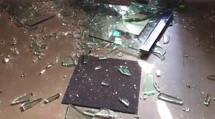 Geo and Jang Media Group's central office attacked by protesters in Karachi 