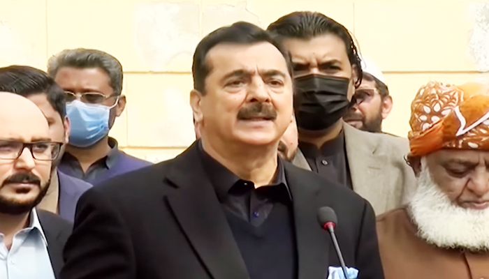 It appears as if establishment is 'completely neutral', says Yousaf Raza Gillani