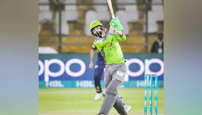 WATCH: Hafeez's magnificent shots lead Lahore to victory against Gladiators