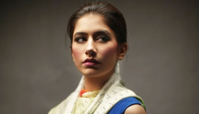 Syra Yousuf claps back at trolls shaming her unfiltered picture