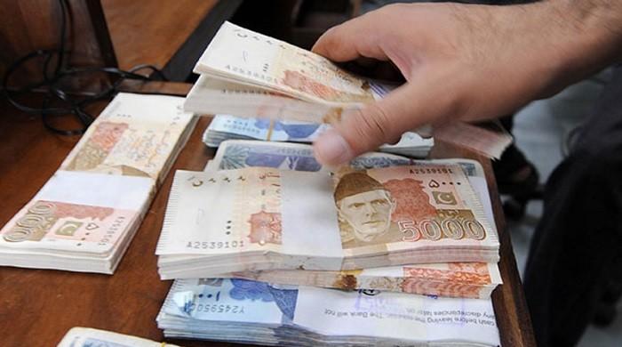 Late tax filers penalised: Banks block foreign currency account transactions 