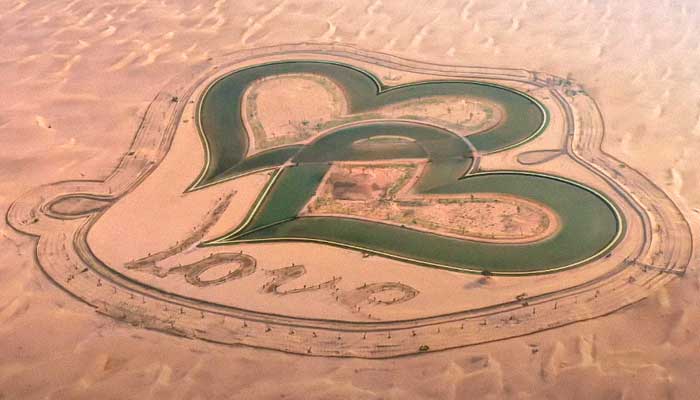 Dubai's 'Love Lake' a romantic spot for relaxation away from city's hubbub