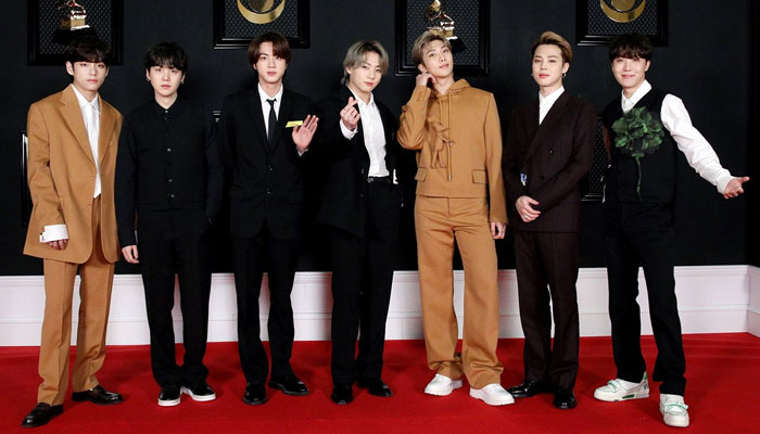 ARMYs laugh over Grammy’s live view count after BTS clout