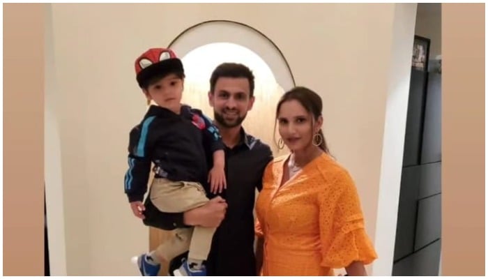 Sania Mirza shares a lovely family snap on Instagram Stories