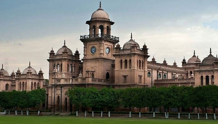 Fake degree scandal: Peshawar's Islamia College recommended to recheck 2008-16 results