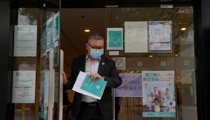 Hong Kong halts Pfizer/BioNTech COVID-19 vaccines, investigates defective packaging