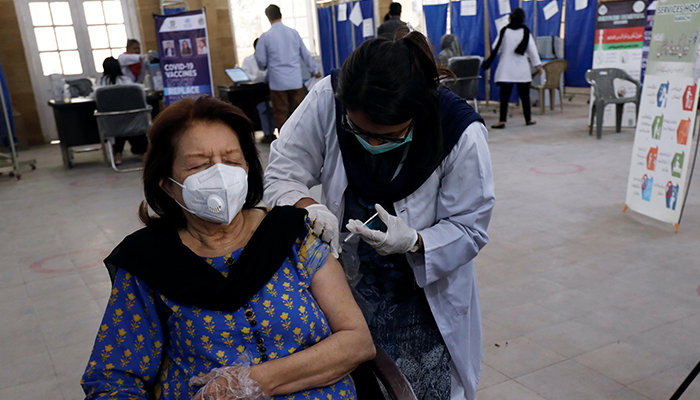 Coronavirus in Pakistan: Vaccine registration for people over 50 years starts today