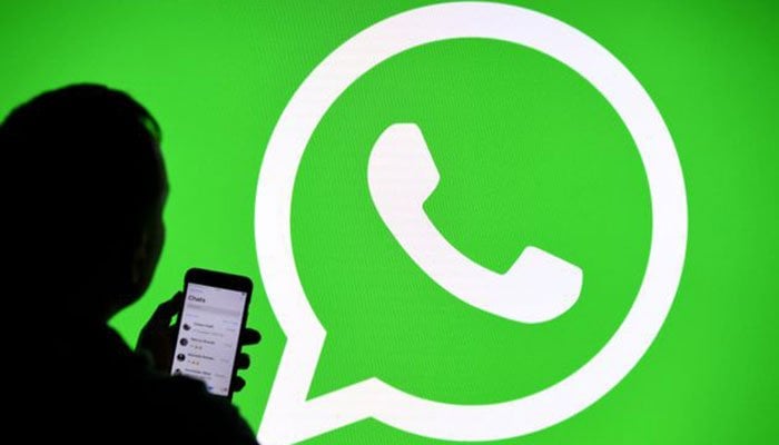 WhatsApp users report bug in latest iOS 2.21.60 update in dark mode