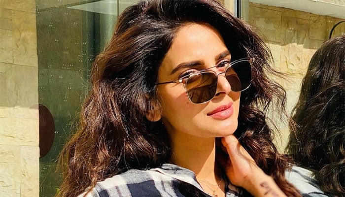 Saba Qamar confirms release date of her music video ‘Chingariyan’