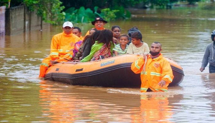 Indonesia floods, landslides kill at least 55, 40 missing