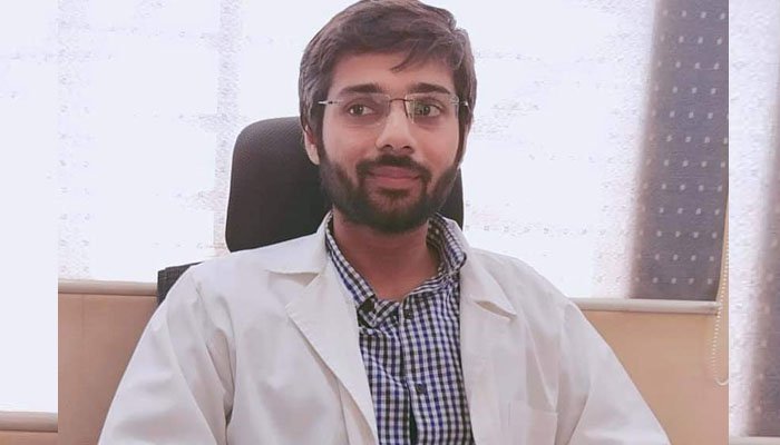 Pakistani surgeon from Rahim Yar Khan bags first position in MRCS exam globally