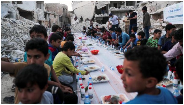 Syria: 53-year-old juice vendor gears up for Ramadan as crisis bites