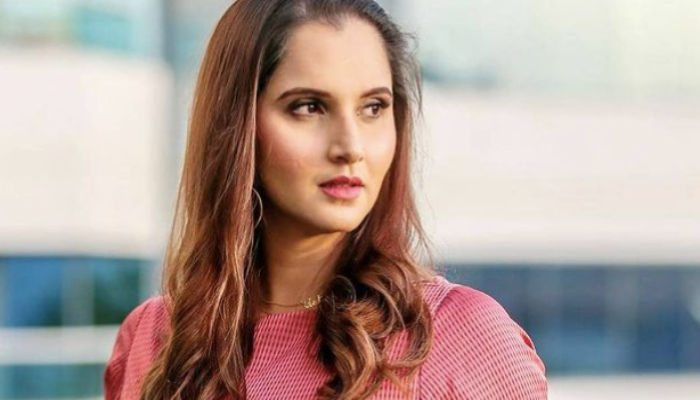 Sania Mirza shows the face she makes when food arrives