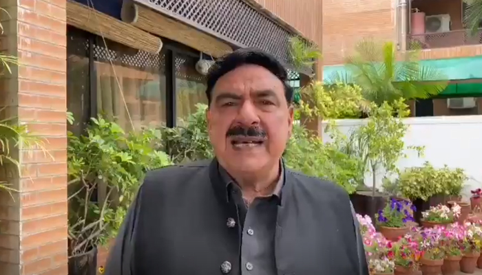 Sheikh Rasheed apologises for temporarily suspending WhatsApp, Facebook