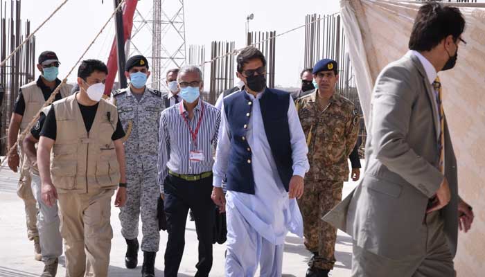 PM Imran Khan visits site of 'Pakistan's biggest cancer hospital' in Karachi